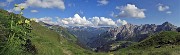 88 Scendendo dal Passo di Lemma sul sent. 116 vista sulla conca di San Simone-Baita del Camoscio con Cavallo-Pegherolo